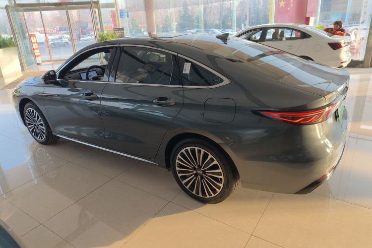 Used Chery Fengyun A8L 2025 1.5 TGDI 145 km Luxury Version