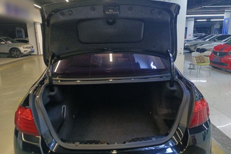 Used BMW 5 Series 2014 525Li Luxury Design Package
