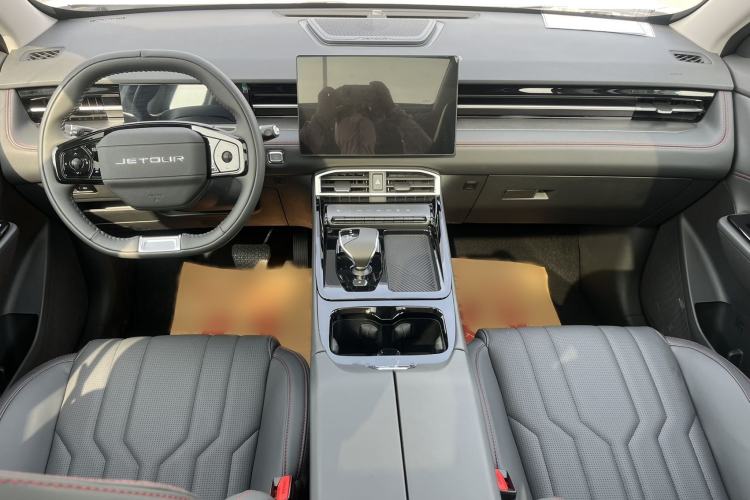 Used JETOUR Dashing 2025 1.5T DCT Luxury Edition
