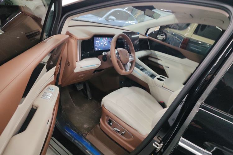 Used BYD Xia 2025 DM-i 1.5T 100km Supreme Edition
