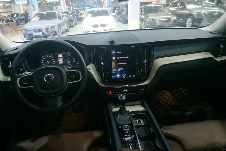 Used Volvo XC60 2019 T5 4x4 Zhiyuan Edition China VI Standard