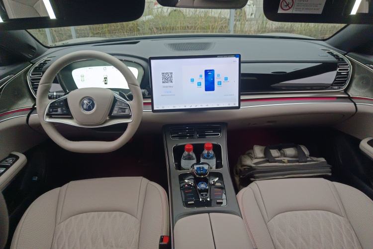 Used BYD Han 2025 EV with 701 km of Laser Radar-Enabled Intelligent Driving
