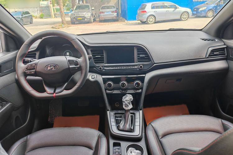 Used Hyundai Elantra 2019 1.4T Dual-Clutch Xuan Dong · Dynamic Model
