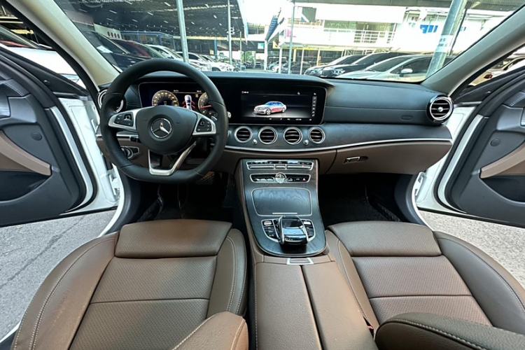 Used Mercedes-Benz E-Class 2018 Facelift E 200 L Sport Edition
