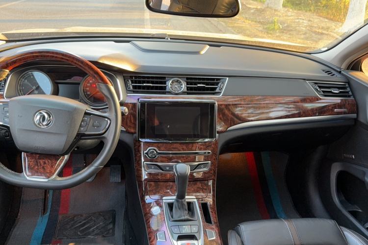 Used Dongfeng Aeolus A9 2016 1.8T Luxury Model
