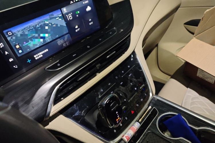 Used Buick GL8 2022 ES Land Cruiser 653T Luxury Model
