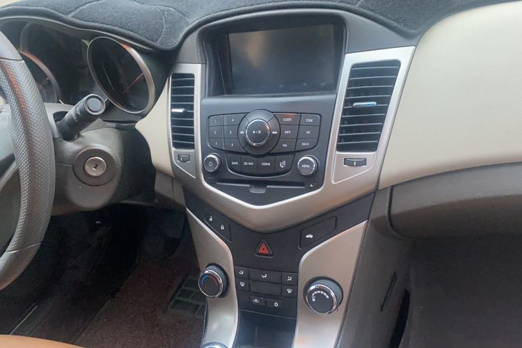 Used Chevrolet Cruze 2015 1.5L Classic SL MT
