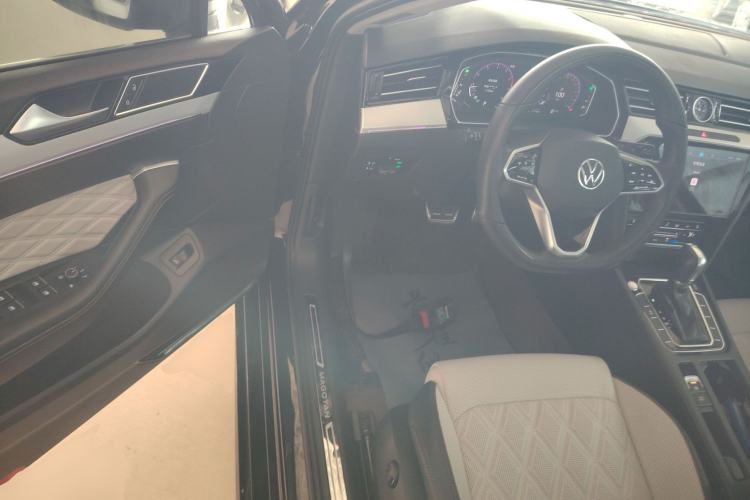 Used Volkswagen Magotan 2023 2 Million Units Commemorative Edition 330TSI DSG Luxury Version
