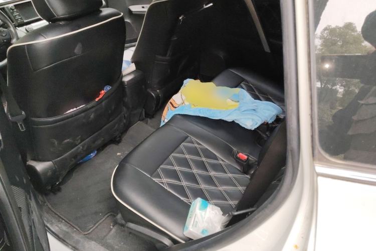 Used Toyota RAV4 2015 2.0L CVT Two-Wheel Drive Fashion Edition