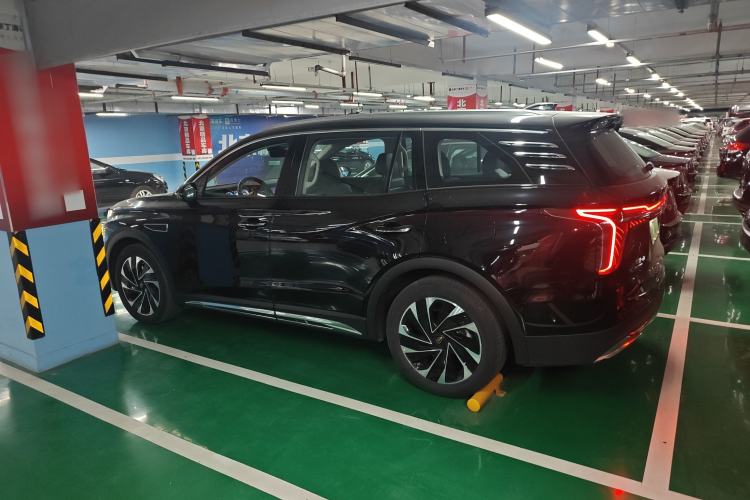 Used Hongqi HS7 PHEV 2024 2.0T PHEV Four-Wheel Drive Flagship Edition 6 Seats