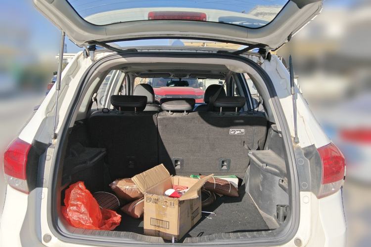 Used Haval H6 2016 Upgraded Model 1.5T Automatic Two-Wheel Drive Elite Version
