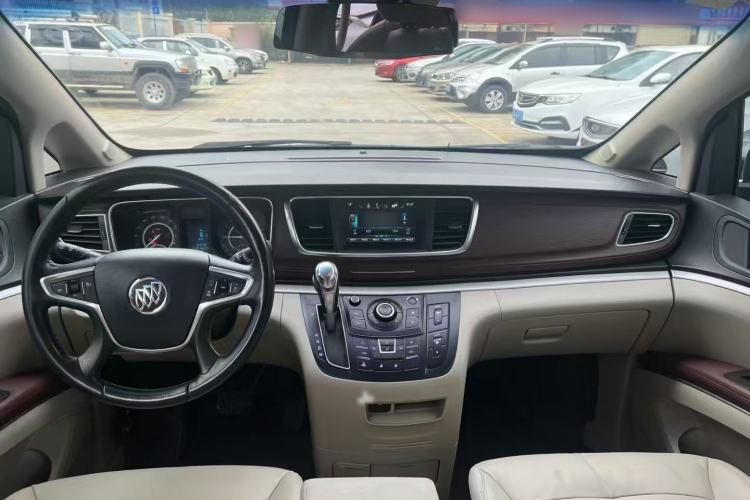 Used Buick GL8 2018 28T Luxury Model China VI Standard
