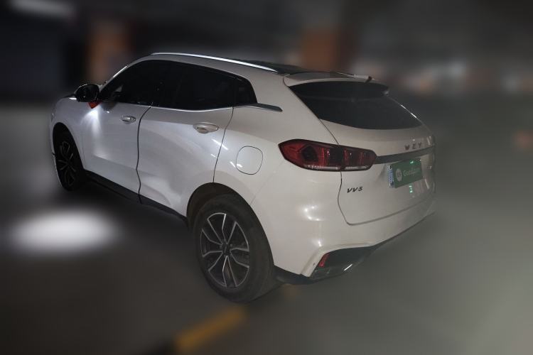 Used Wey VV5 2021 1.5T Two-Wheel Drive Smart Pioneer
