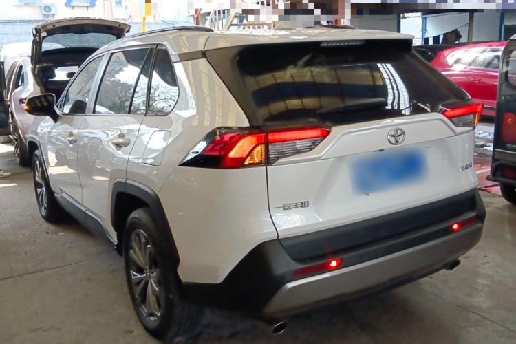 Used Toyota RAV4 2023 2.0L CVT Two-Wheel Drive Fashion Plus Edition