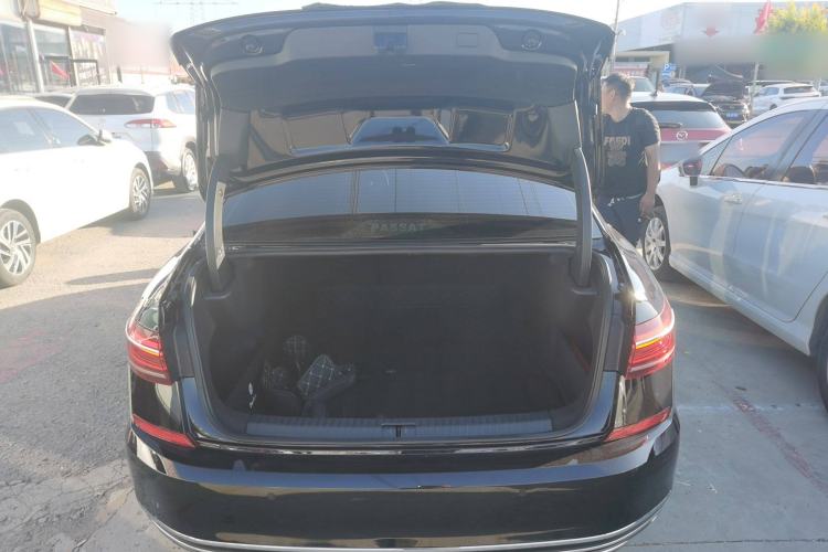 Used Volkswagen Passat 2025 Outstanding Model 380TSI Starry Dragon Edition
