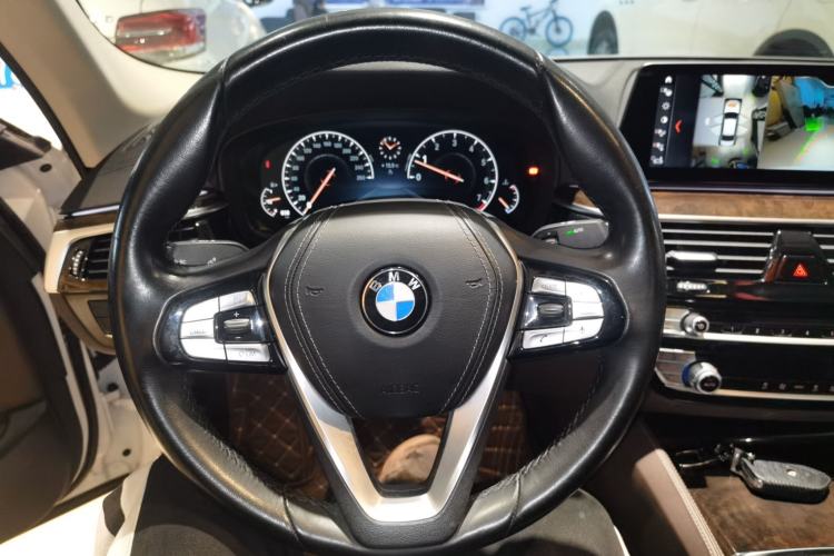 Used BMW 5 Series 2019 Facelifted 525Li Luxury Package
