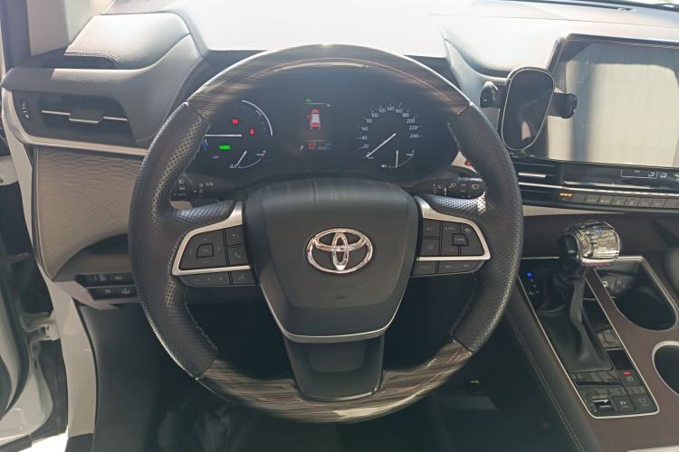 Used Toyota Granvia 2023 2.5L Hybrid Prestige PLUS Edition
