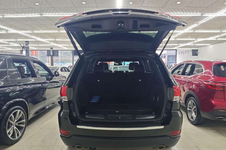 Used  Grand Cherokee 2014 3.6L Elite Navigation Edition
