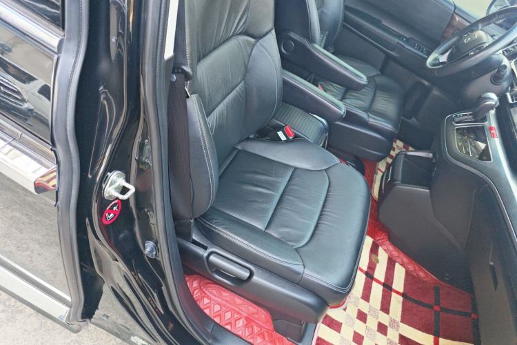 Used Honda Elysion 2016 2.4L Style Edition
