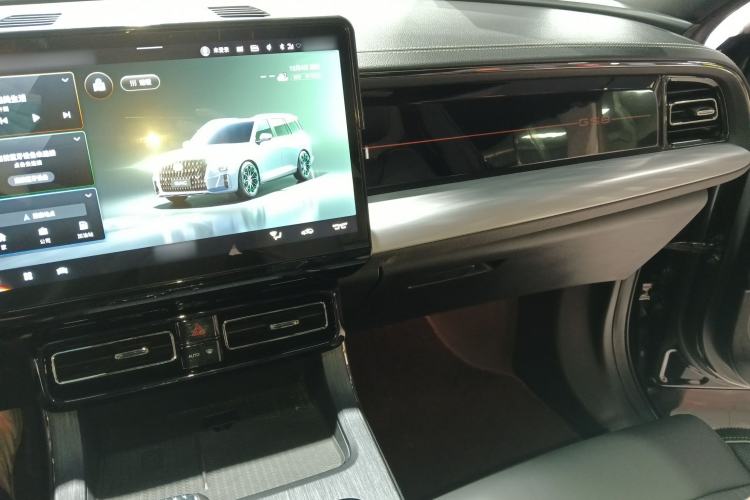 Used GAC Trumpchi GS8 2022 Dual-Engine Series 2.0TM Two-Wheel Drive Prestige Edition (7 Seats)
