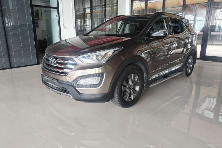Used Hyundai Santa Fe 2013 2.4L Automatic Two-Wheel Drive Smart Version