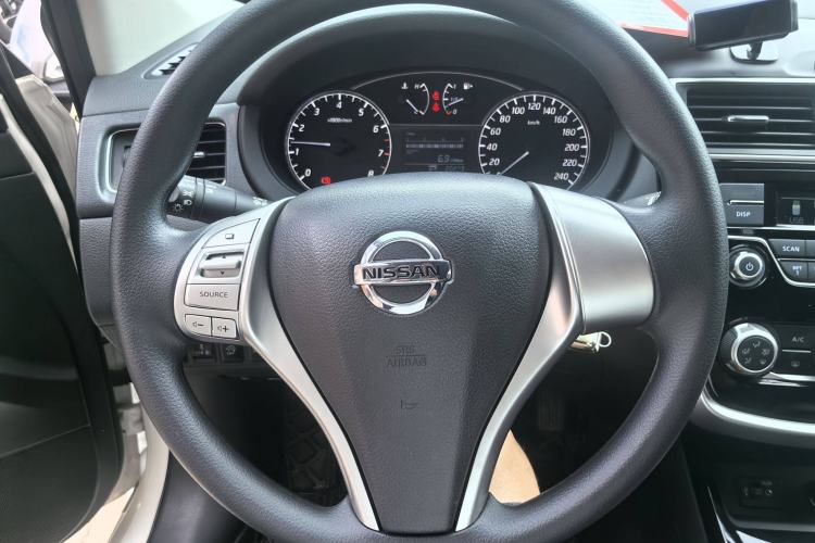 Used Nissan Tiida 2023 1.6L CVT Cool Dynamic Edition
