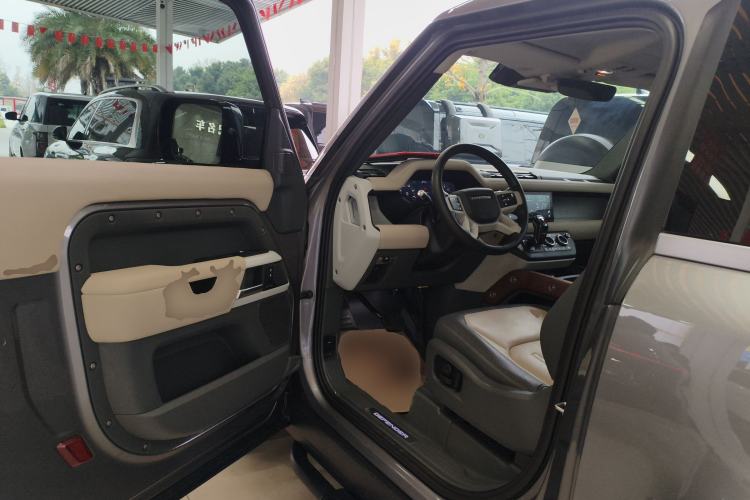 Used Land Rover Defender 2021 90 P400 X-DYNAMIC S
