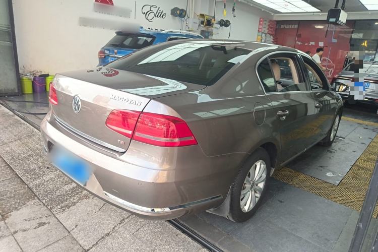 Used Volkswagen Magotan 2013 1.8TSI Premier Model
