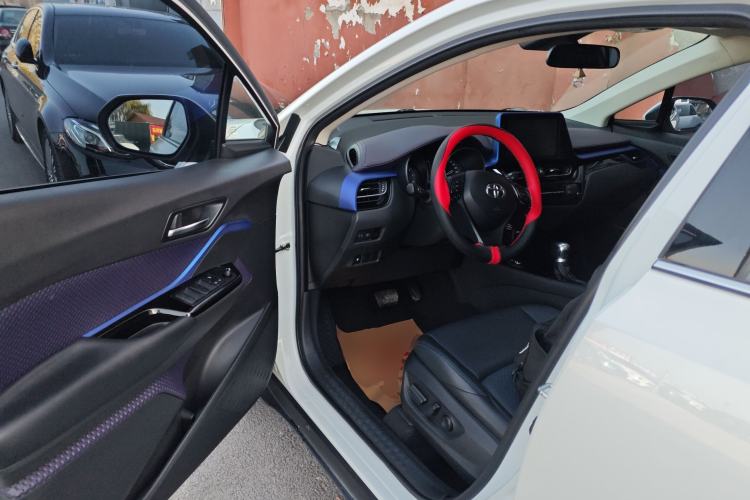 Used Toyota C-HR 2020 2.0L Leading Edition
