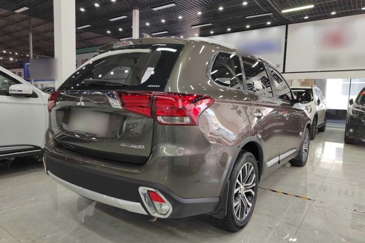 Used Mitsubishi Outlander 2016 2.4L 4x4 Elite Edition 5 Seats
