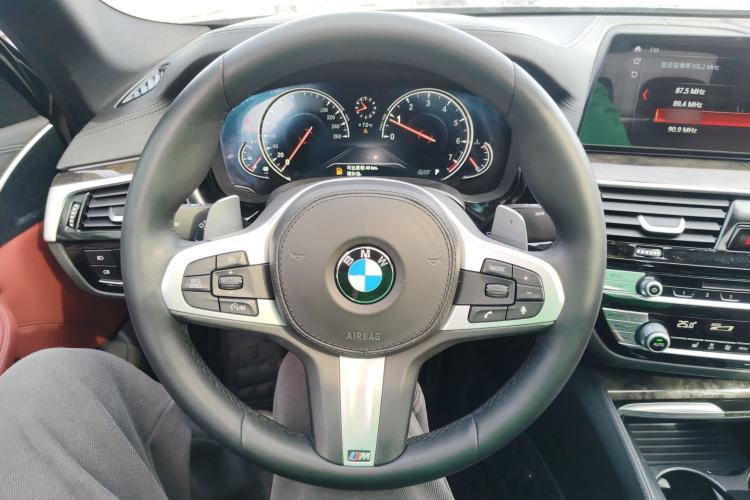 Used BMW 5 Series 2018 Restyled 530Li Leading Edition M Sport Package
