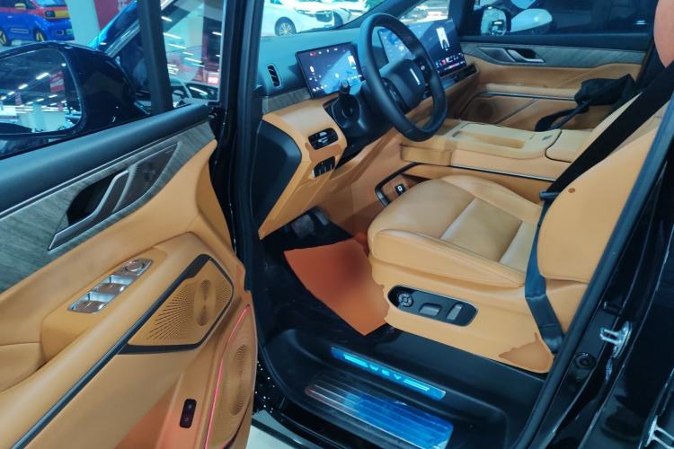 Used Wey Gaoshan 2025 Four-Wheel Drive Alpine 8