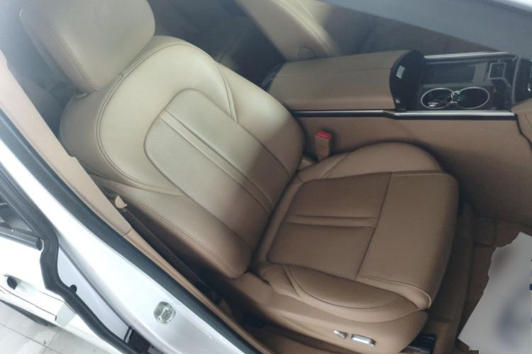 Used Buick GL8 2021 ES Landtrek 653T Luxury Model
