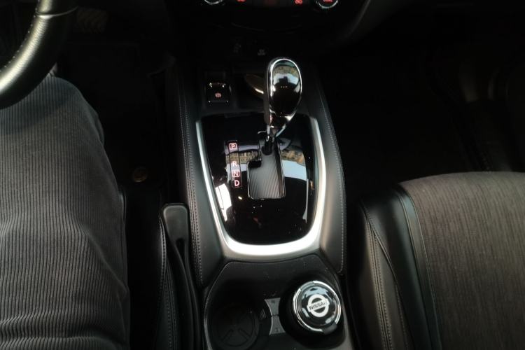 Used Nissan X-Trail 2023 Classic 2.0L Two-Wheel Drive Smart Connect Premium Edition
