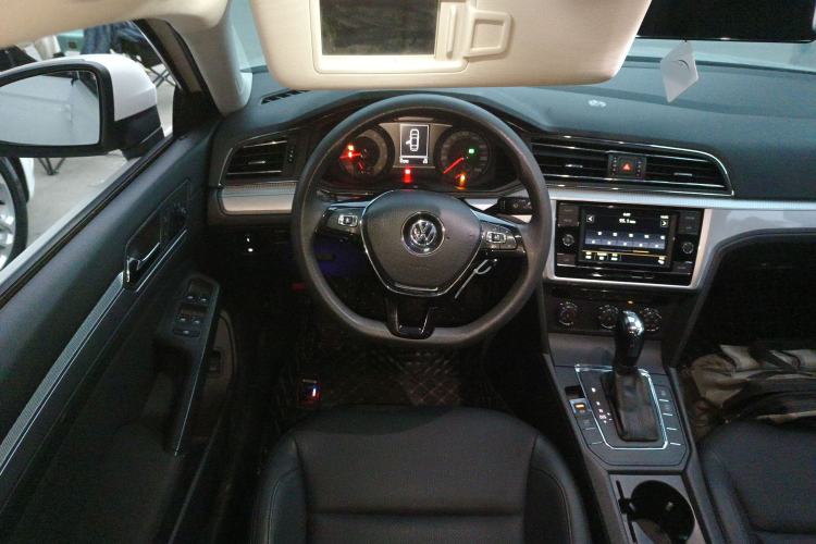 Used Volkswagen Lamando 2019 230TSI DSG Vision Edition China VI Standard
