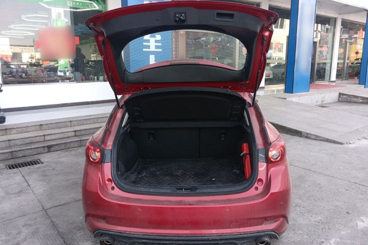 Used Mazda Mazda 3 Axela 2017 Hatchback 2.0L Automatic Sport Model China V Emission Standard
