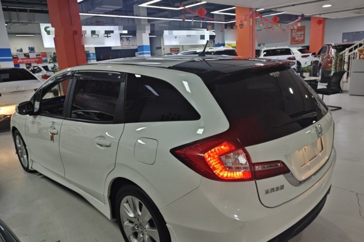 Used Honda Jade 2013 1.8L automatic Comfort version 5 seats
