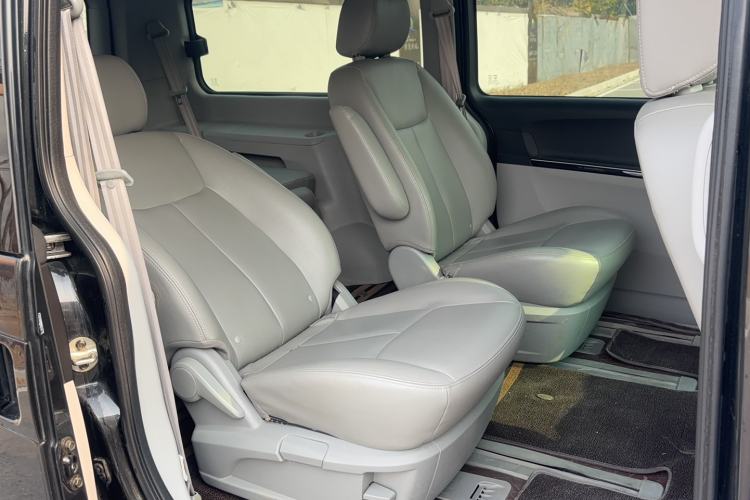 Used  Refine M5 2013 2.0T Gasoline Automatic Business Edition
