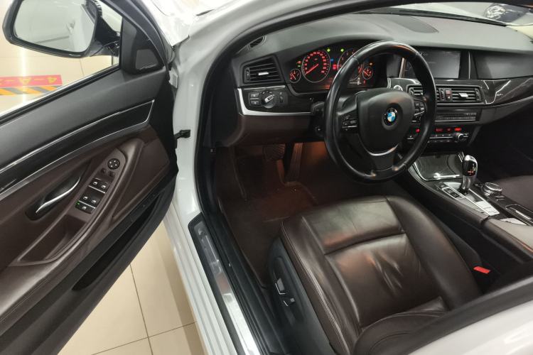 Used BMW 5 Series 2014 525Li Luxury Design Package

