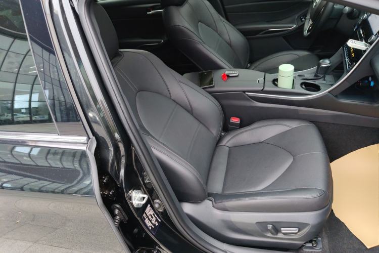 Used Toyota Avalon 2019 2.0L XLE Premium Edition China VI