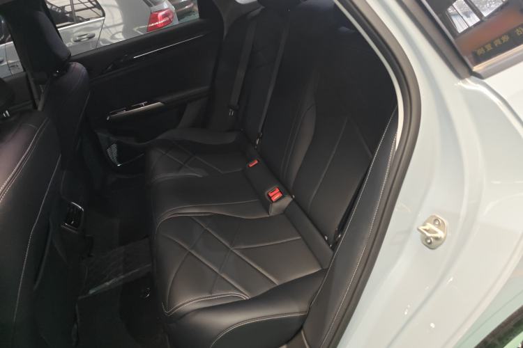 Used  L6 2024 125km PLUS Dragon Edition