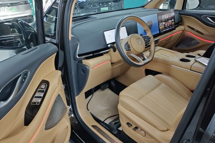 Used VOYAH Dream 2025 PHEV Four-Wheel-Drive Flagship Kunpeng Edition
