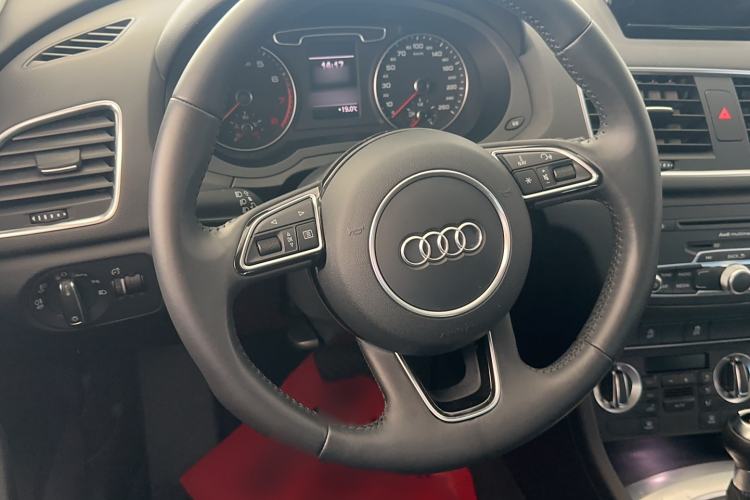 Used Audi Q3 2015 30 TFSI Comfort Model