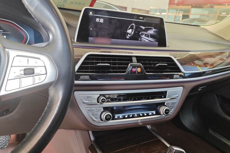 Used BMW 7 Series 2019 Updated 740Li Luxury Package Premium Edition
