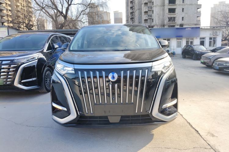 Used Denza D9 2022 EV 600 Four-Wheel Drive Flagship Model
