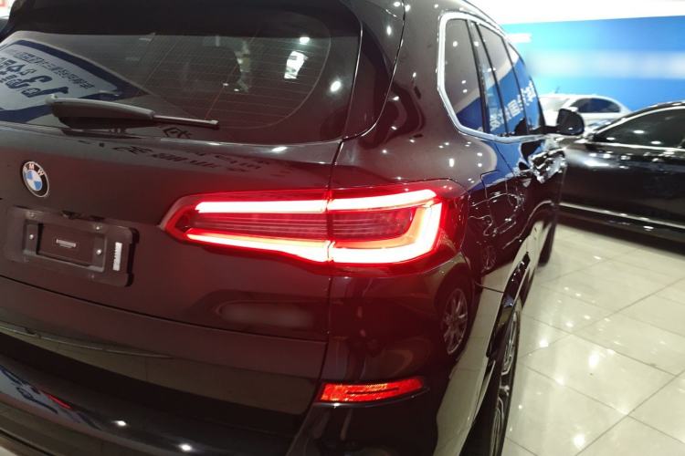 Used BMW X5 2019 xDrive40i M Sport Package
