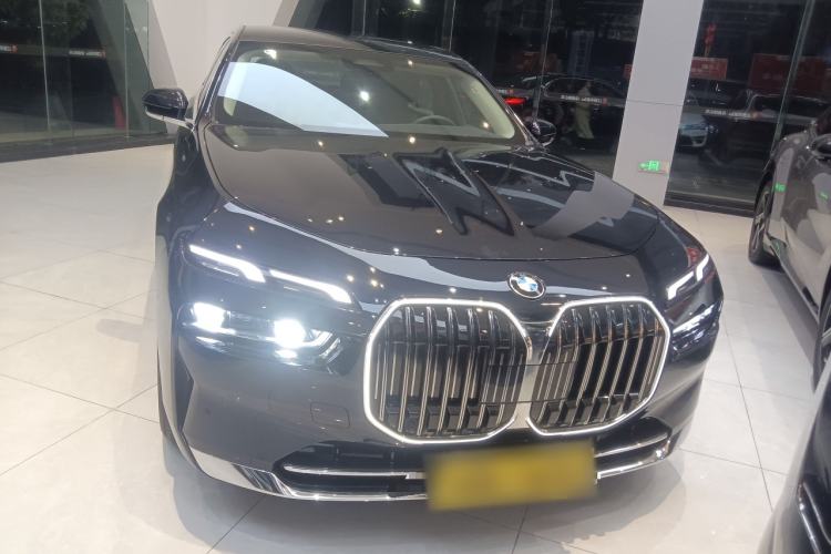 Used BMW 7 Series 2023 735Li Luxury Package