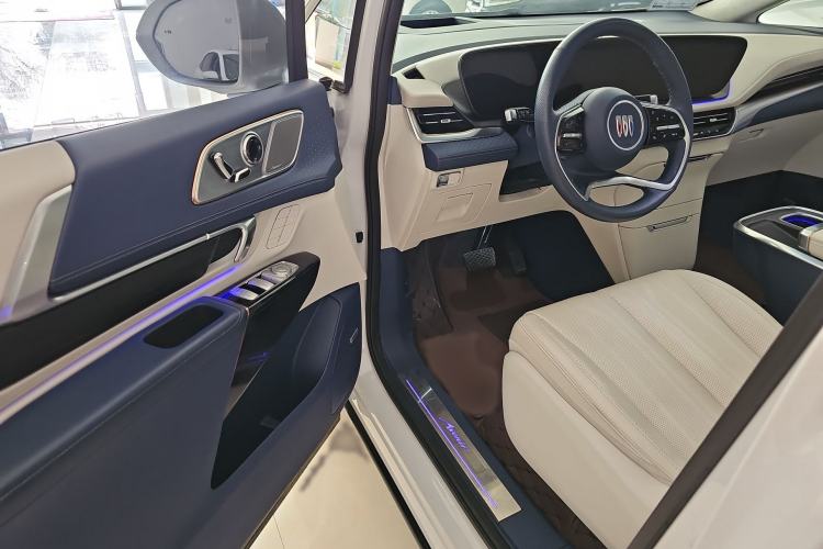 Used Buick Century 2023 2.0T Six-Seater Yinshi Edition
