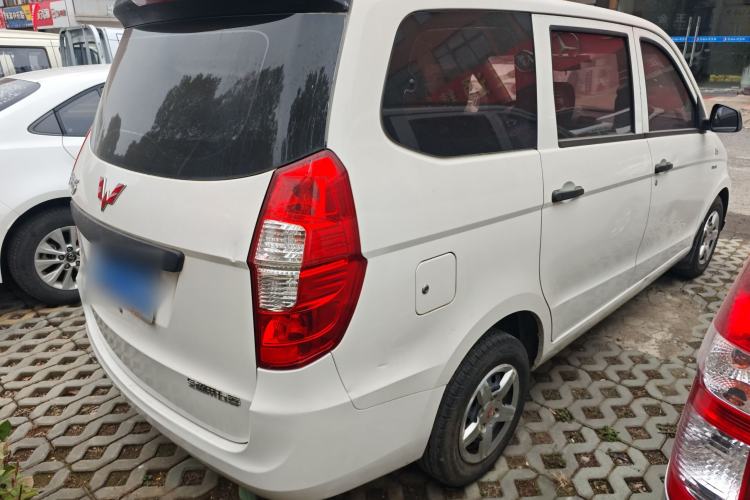 Used Wuling Hongguang 2015 1.5L S Basic Version China V Standard
