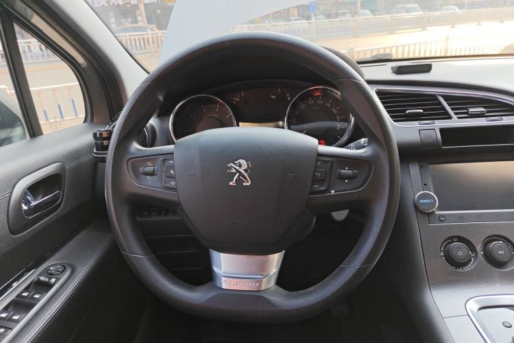 Used Peugeot 3008 2016 1.6THP Automatic Classic Edition